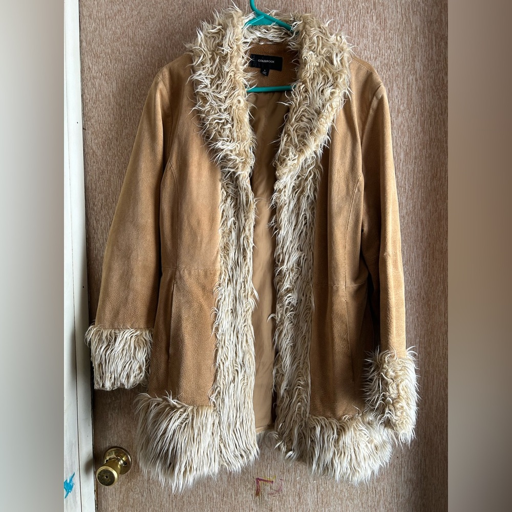 Colebrook leather coat .. faux fur accents . Size large